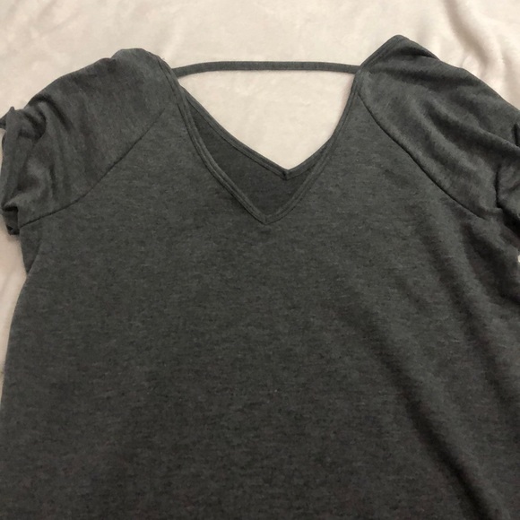 Gray shirt - Picture 2 of 2